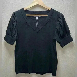 Steve Madden Ribbed V Neck with Puffed Sleeve Top Large